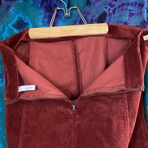 Wishlist corduroy skirt. Super stretchy. Size Large. - Picture 6 of 10